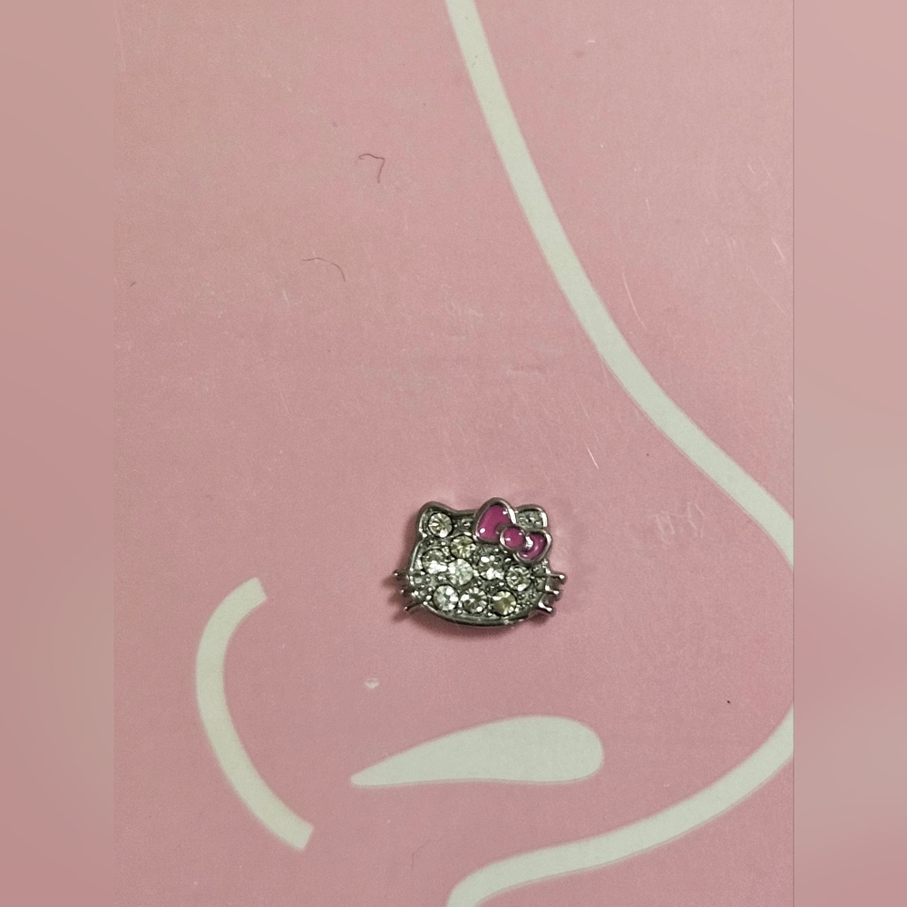 Hello Kitty Stainless Steel Crystal Rhinestones Face Nose Stud 20G